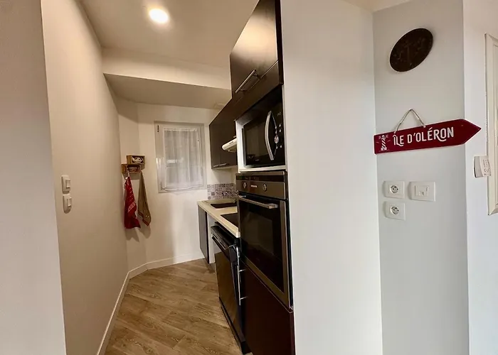 Escale 7 - T2 Au Coeur Du Port Apartment *